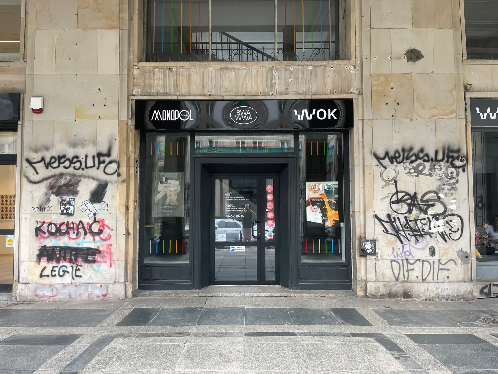 Usuwanie graffiti z piaskowca – zdjęcie 2