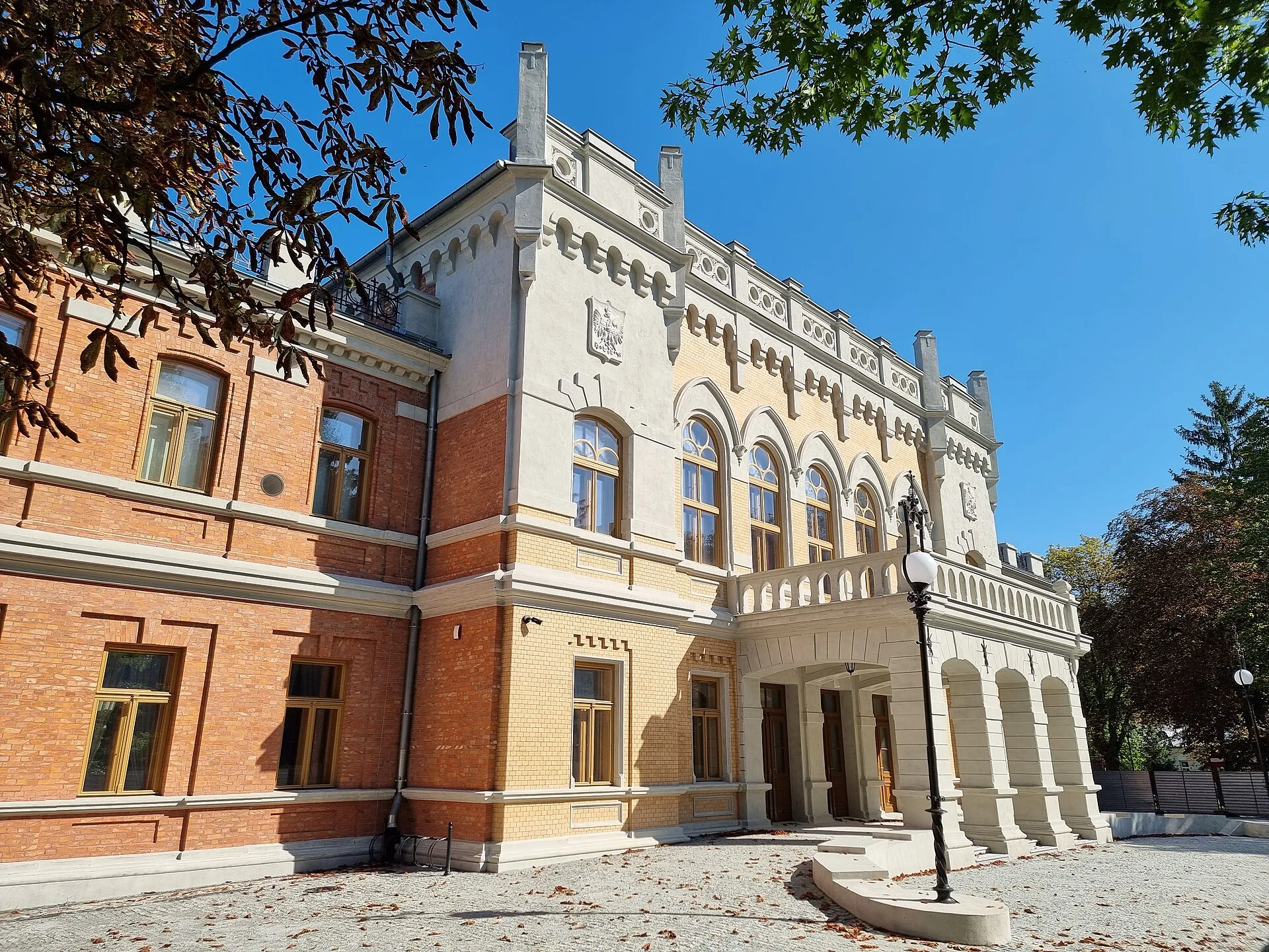 Nowy Dwór Mazowiecki - Nowy Dwór Mazowiecki, Budynek klubu oficerskiego