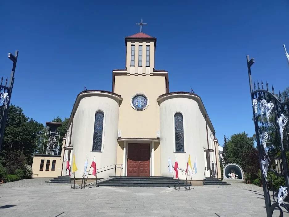 Sulejówek - Sulejówek - kościół Przemienienia Pańskiego nowa wersja